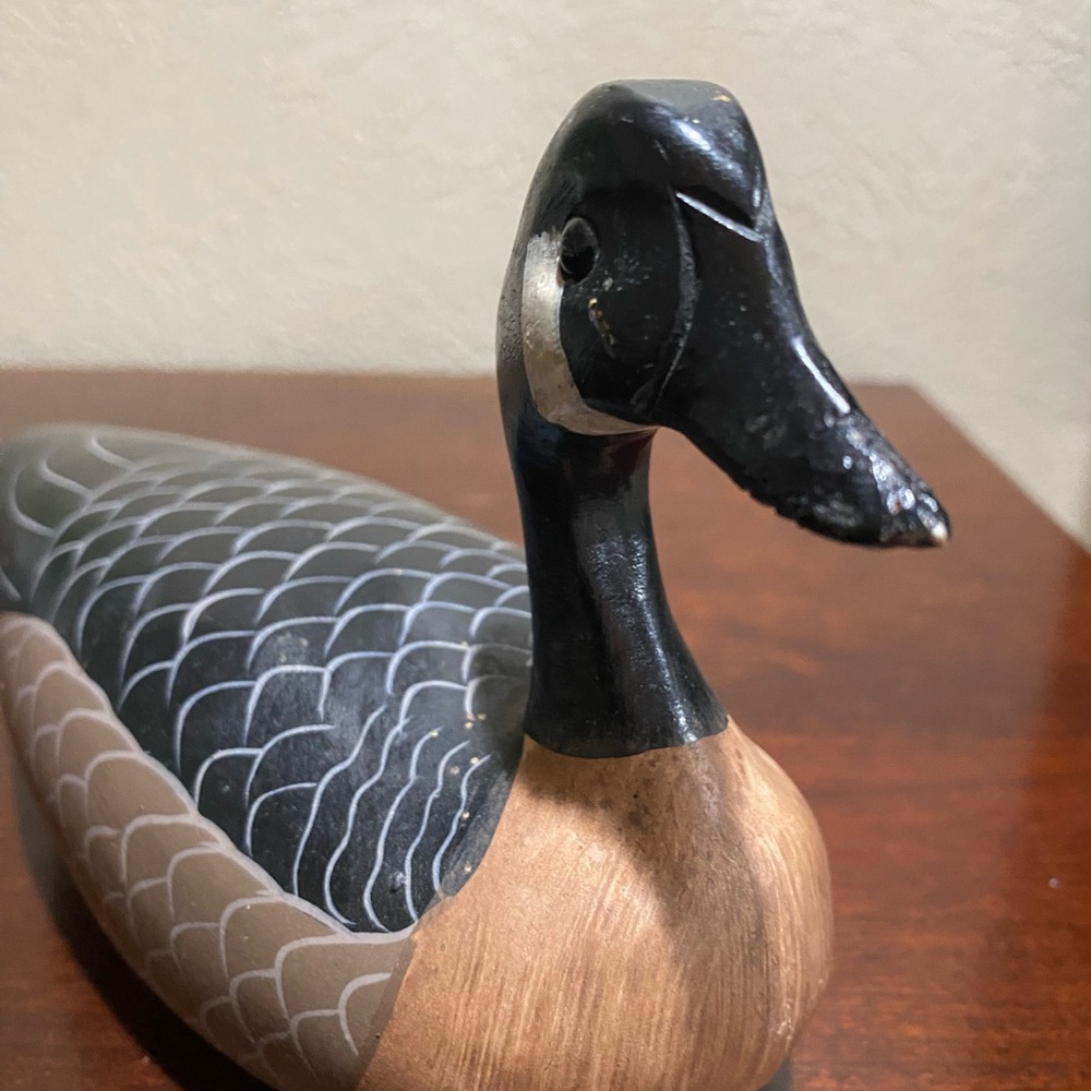 Decorative, Solid Wood, Hand carved, Wooden Canadian Goose - Picture 3 of 8